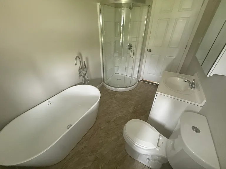 131 W Line St — Photo 15
