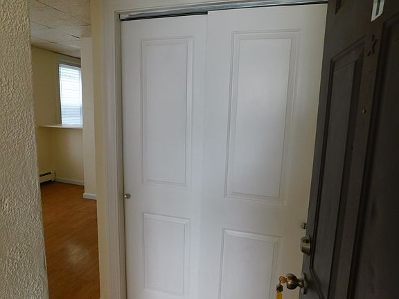2nd image of 412 Essex St APT 1