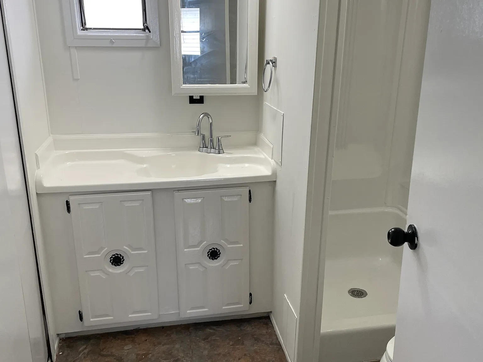 5 bed, 1600 sqft, $2,400 — Photo 2
