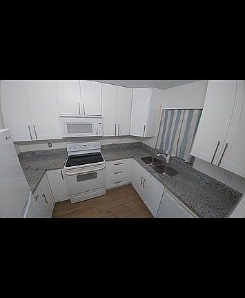 4th image of 9471 Evergreen Pl APT 406