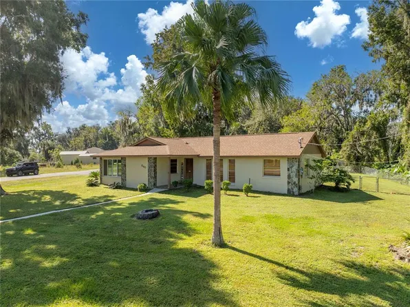 845 County Road 467, Lake Panasoffkee, FL 33538