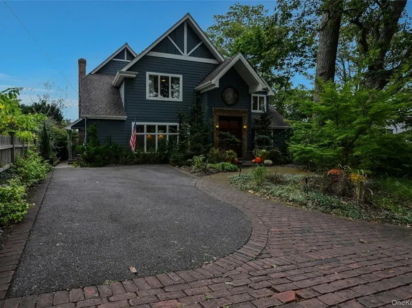 35 Semon Road, Huntington, NY 11743