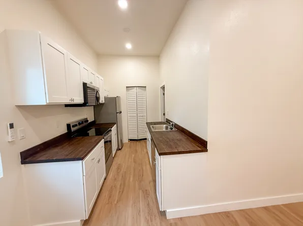 3320 7th Ave N #A, Saint Petersburg, FL 33713