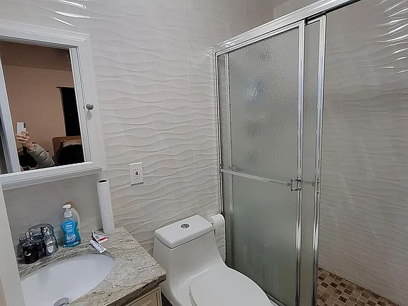5th image of 72 Standish Ave Room 2A