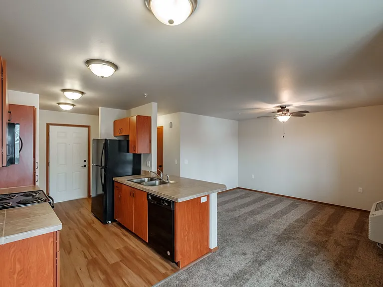 Aspen Place Apartments — Photo 40