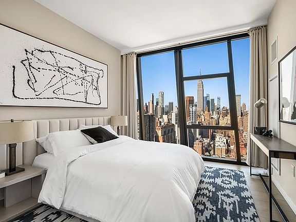 3rd image of 626 1st Ave APT W39b