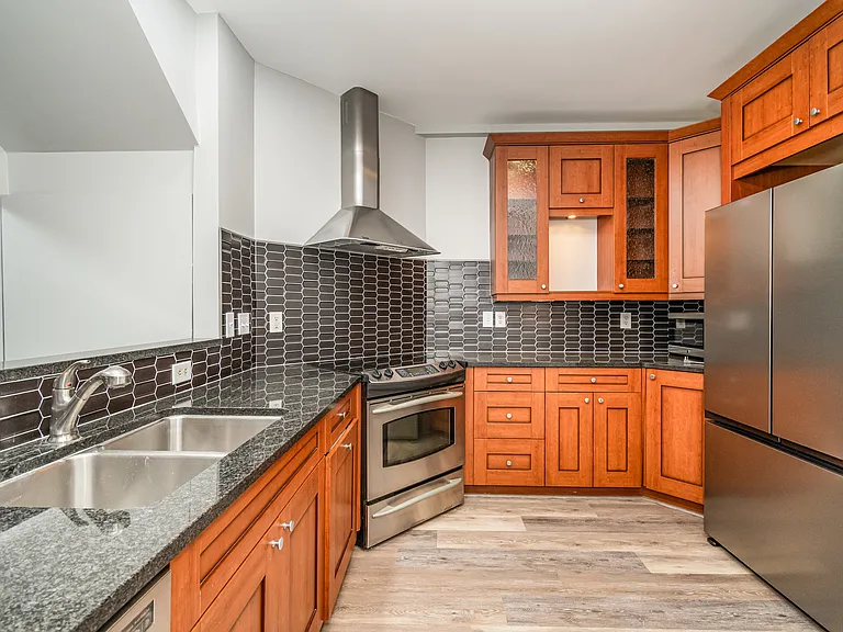 360 S Elm St #303 — Photo 20