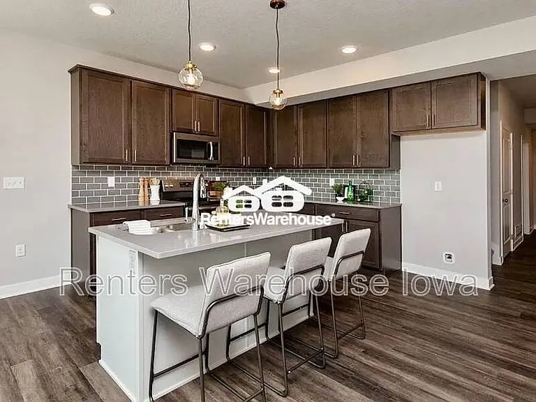 3619 NE Kara Ln — Photo 8