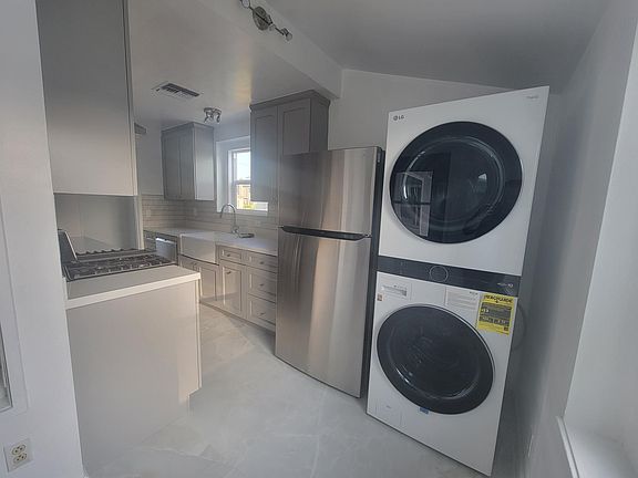 4th image of 4941 Birchland Pl