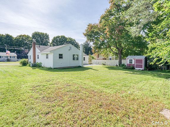 4th image of 65 Brooklawn Drive