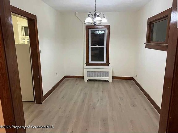 4th image of 1116 Fairfield St