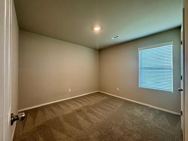 2816 Reynolds St — Photo 17