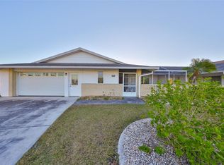 1507 Hartwick Dr, Sun City Center, FL 33573