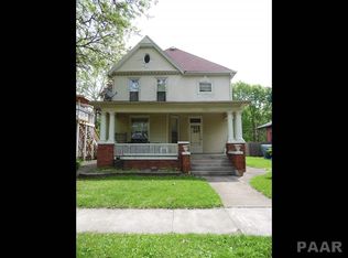 318 S Capitol St APT 3, Pekin, IL