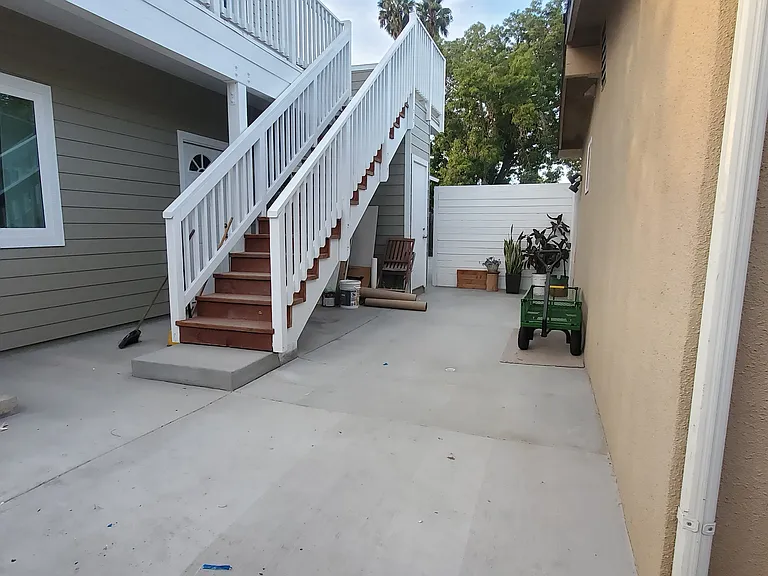5038 Arvinels Ave — Photo 2
