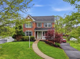 1007 Fieldstone Dr, Canonsburg, PA 15317