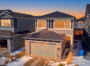 21 E Savanna Grn NE, Calgary, AB T3J0V9