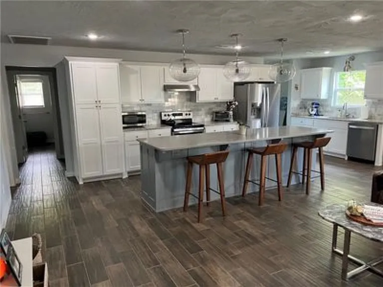 1416 S College Ave — Photo 2