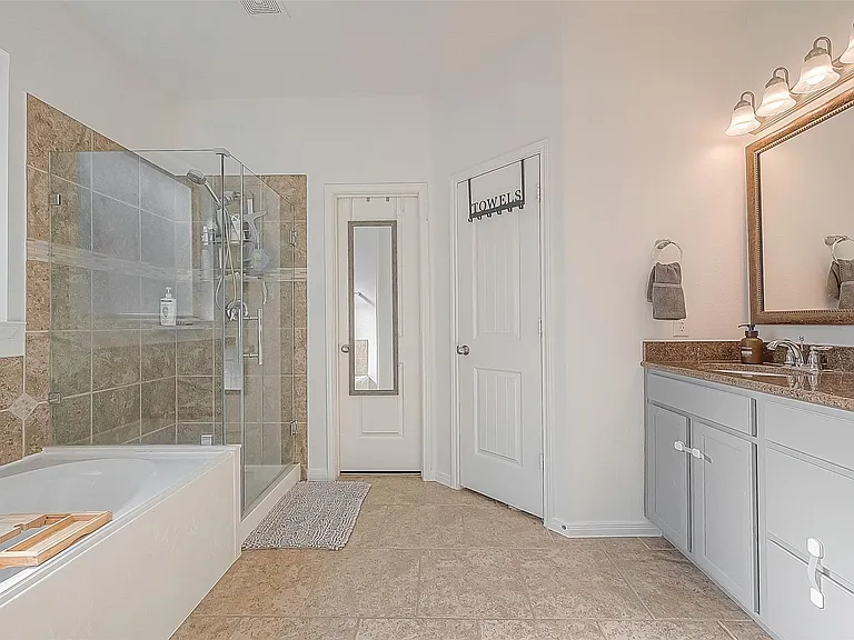 8722 Adrienne Dr — Photo 27