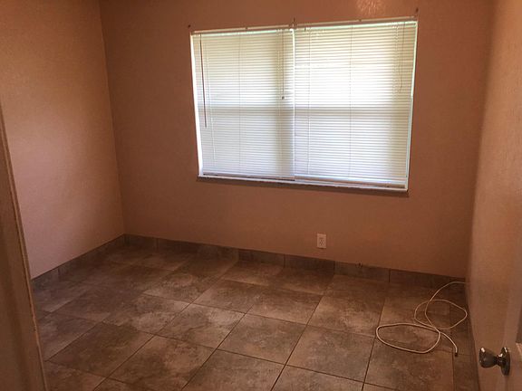 5th image of 2421 NW 8th St #2