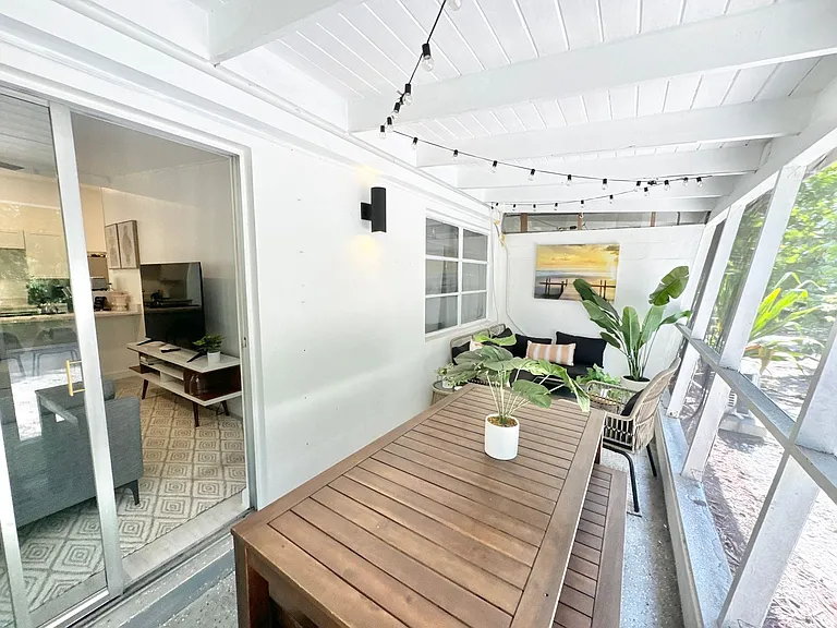 PHA (4073 Springs Ln) — Photo 12
