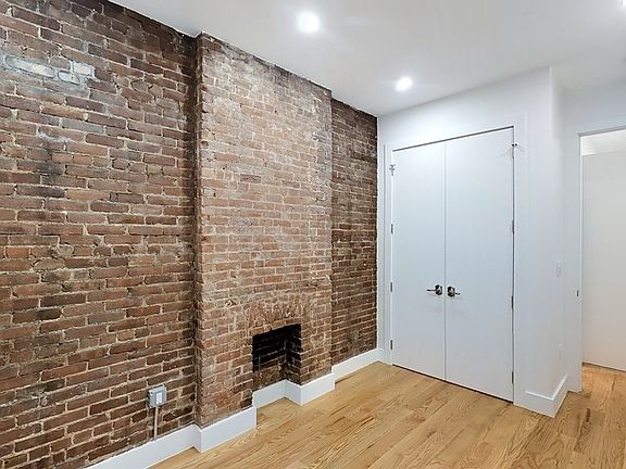 5th image of 579 Vanderbilt Ave