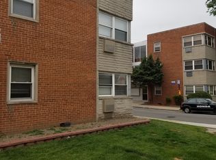 2405 W Balmoral Ave APT 2D, Chicago, IL 60625