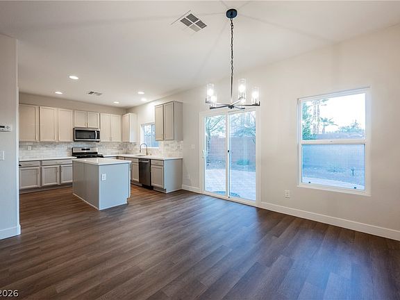 5th image of 3520 Dune Grass St