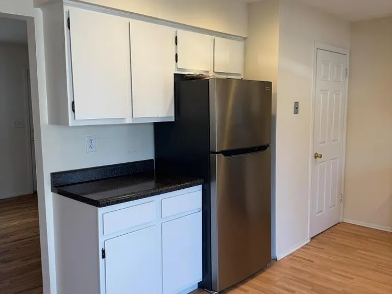 29 Aubrey St #A — Photo 3