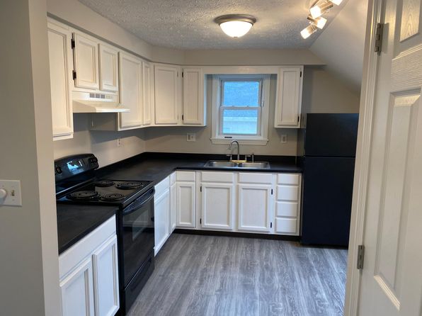 276 Woodford St APT 3