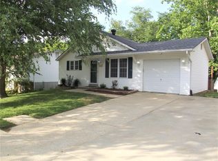 13 Huntsman Trl, Saint Peters, MO 63376