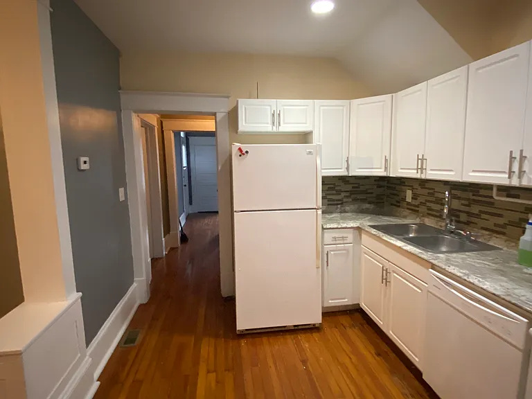 834 Marshall Ave SW #A — Photo 5