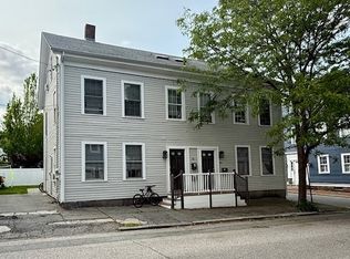 26 Strong St #A, Newburyport, MA 01950