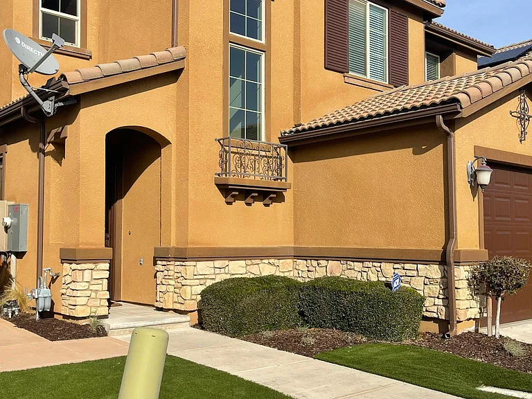 2042 E Christensen Dr — Photo 3