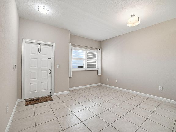 4th image of 7739 Southampton Terrace #411