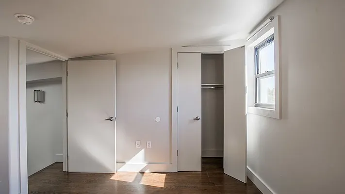 Rented by Nooklyn NYC LLC | media 32