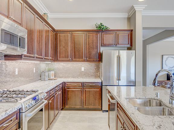 Ample cabinet space in kitchen