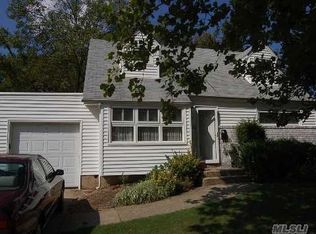 2687 Ray Pl, Bellmore, NY 11710