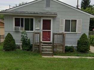 19542 Nicke St, Clinton Township, MI 48035