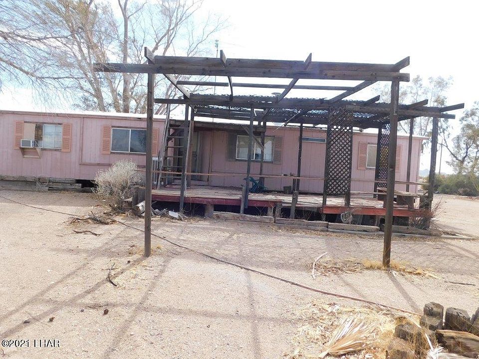 2nd image of 43561 Plomosa Rd