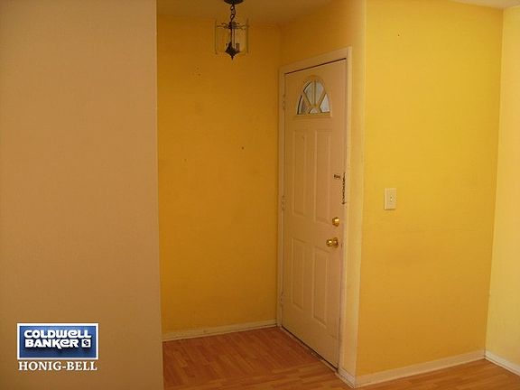 2nd image of 1976 Kenilworth Cir