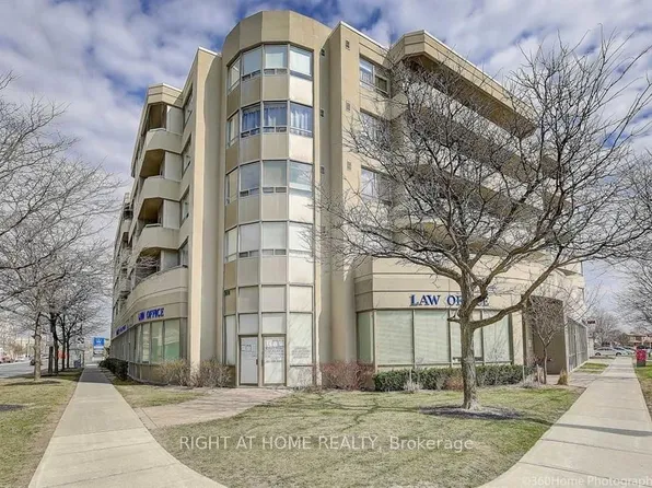 555 Wilson Heights Blvd #215, Toronto, ON M3H 6B5