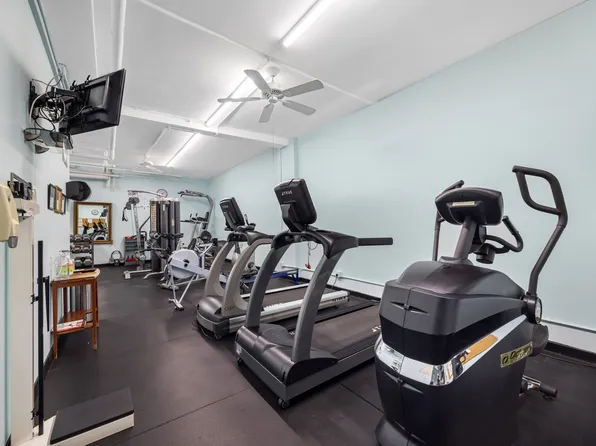 390 Riverside Drive image 6 of 7