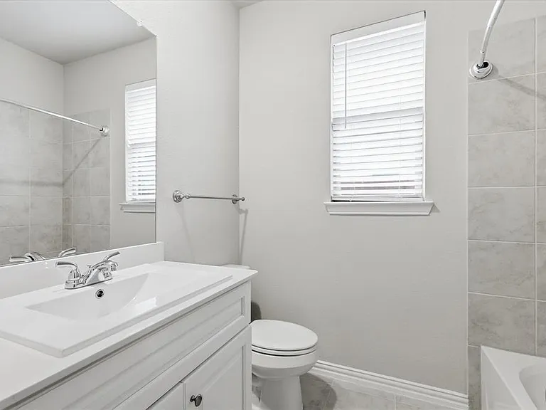 3916 Ford Dr — Photo 25