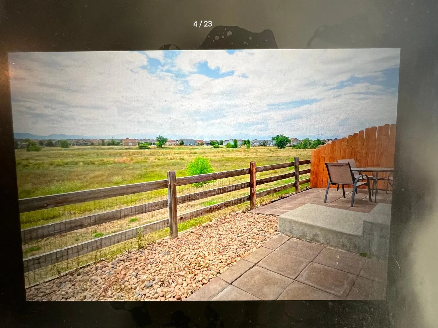 450 Montgomery Dr — Photo 2