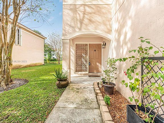 4th image of 2400 NW 97th Way #2400