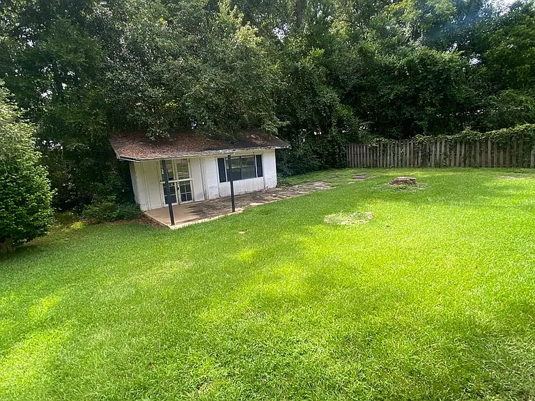 216 N Lipona Rd — Photo 28