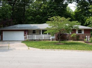 1711 E Maple Ridge Dr, Peoria, IL 61614