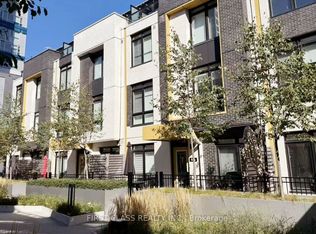 100 River St W #TOWNHOUSE 08, Toronto, ON M5A 0S3
