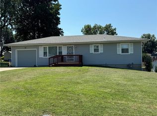 1203 C E King St, Excelsior Springs, MO 64024